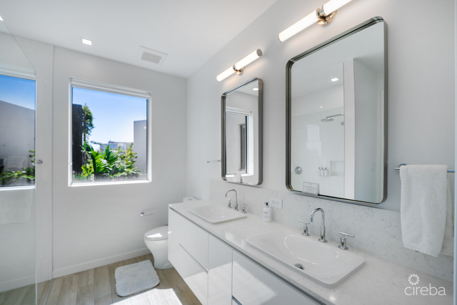 ONE CANAL POINT 526 WITH DOCK