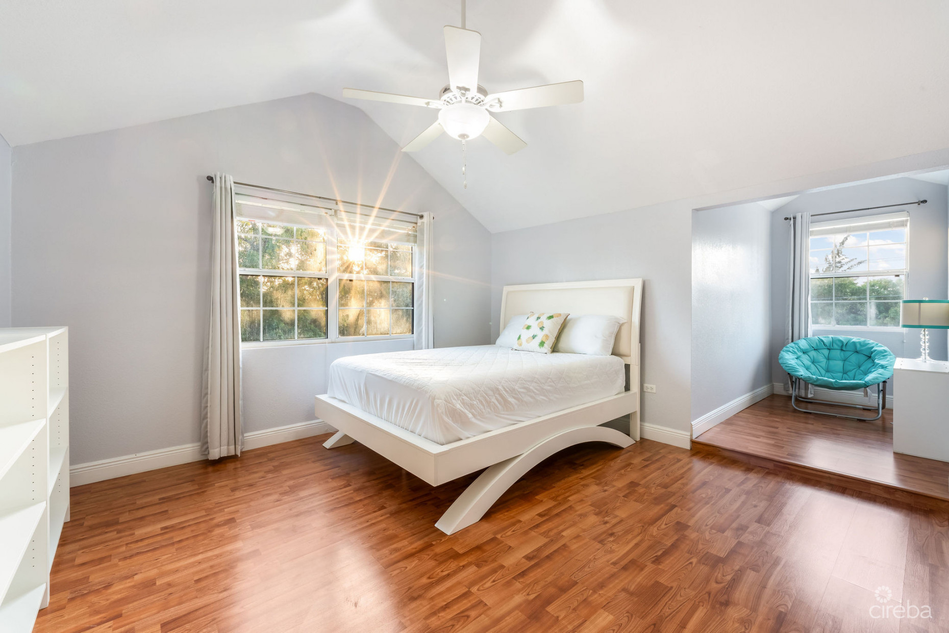 LONGFELLOW CIRCLE 18, BREAKERS FAMILY HOME