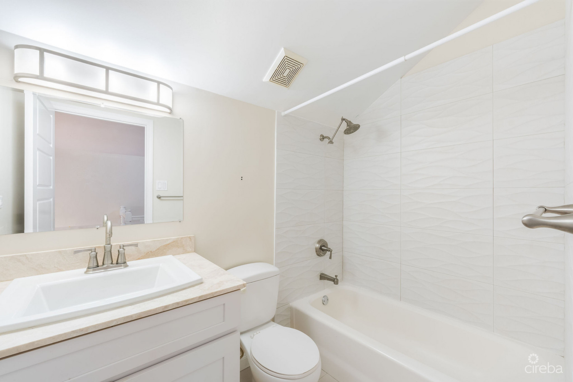 LONGFELLOW CIRCLE 18, BREAKERS FAMILY HOME