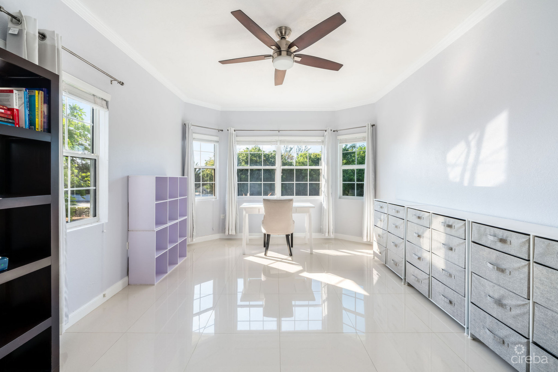 LONGFELLOW CIRCLE 18, BREAKERS FAMILY HOME