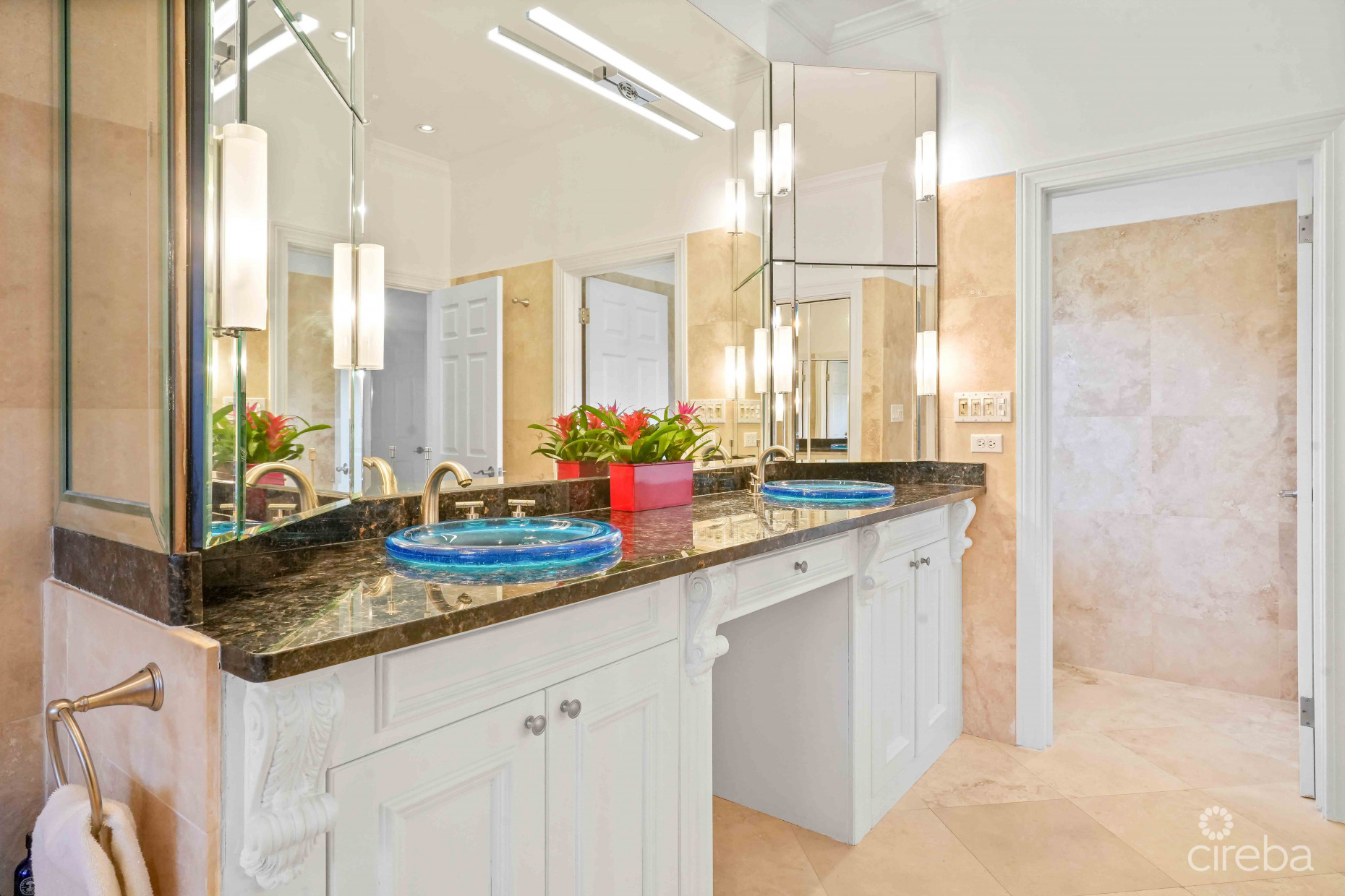 GOVERNOR'S HARBOUR HOME JELLICOE QUAY