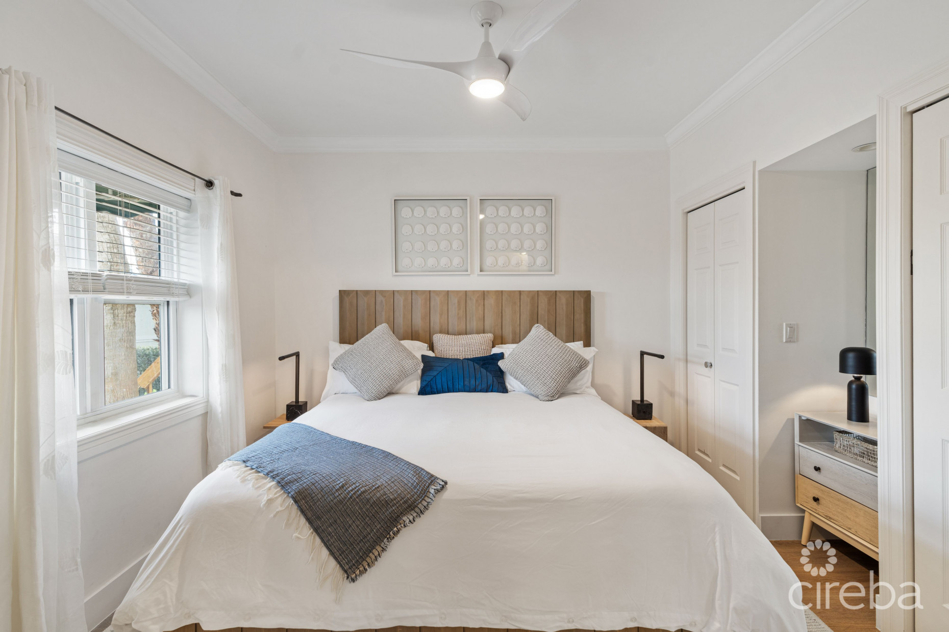 OCEANFRONT PALACADES #1 TOWNHOME (END UNIT)