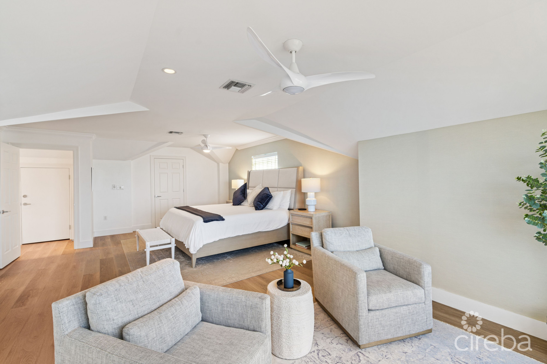 OCEANFRONT PALACADES #1 TOWNHOME (END UNIT)