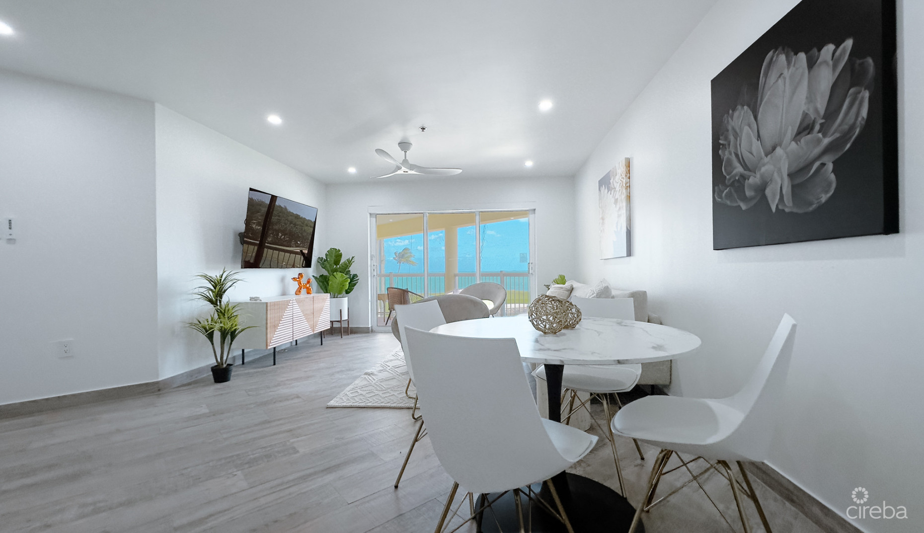 GRAND CAYMANIAN PENTHOUSE - CRYSTAL HARBOUR