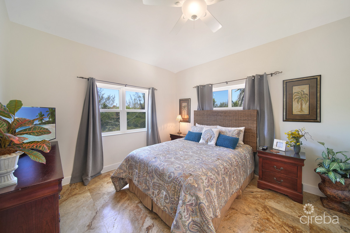 SEACLIFF YELLOW LOCATED IN COTTAGE