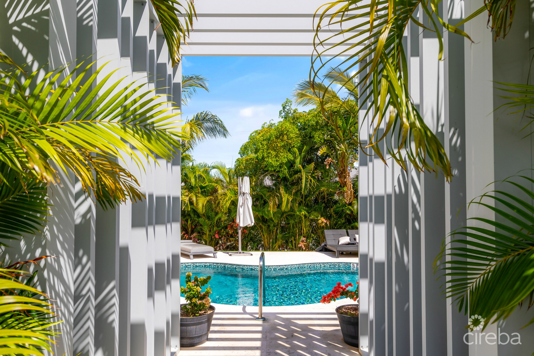 ONE CANAL POINT 324, SEVEN MILE CORRIDOR