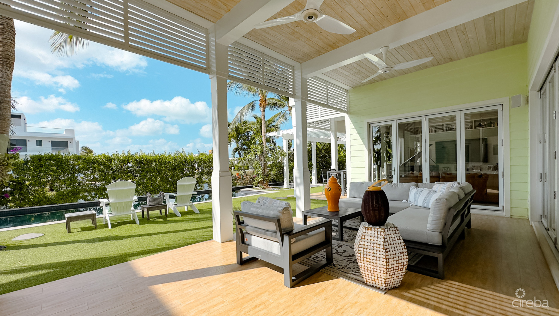 CASA BELLA – WATERFRONT RESIDENCE IN CRYSTAL HARBOUR