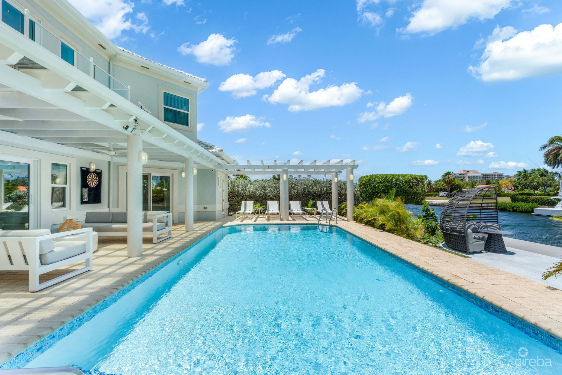 LATITUDE - CANAL FRONT LIVING IN GOVERNOR’S HARBOUR