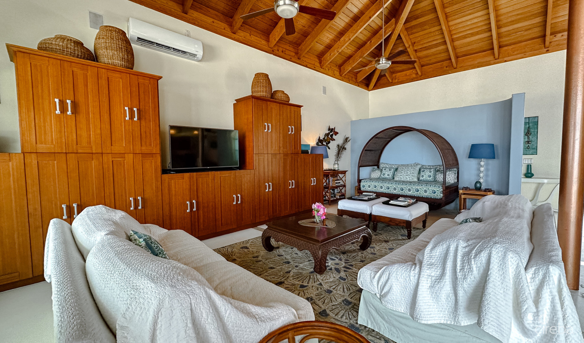 LITTLE CAYMAN BEACHFRONT HOME WITH 2 LOTS AND POOL