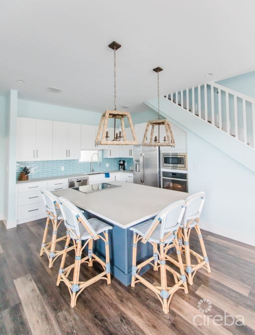 SEAHAVEN ORCHID VILLA WITH CARRIAGE HOUSE