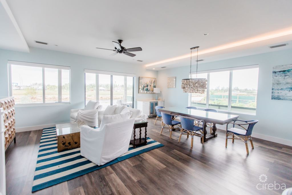 SEAHAVEN ORCHID VILLA WITH CARRIAGE HOUSE