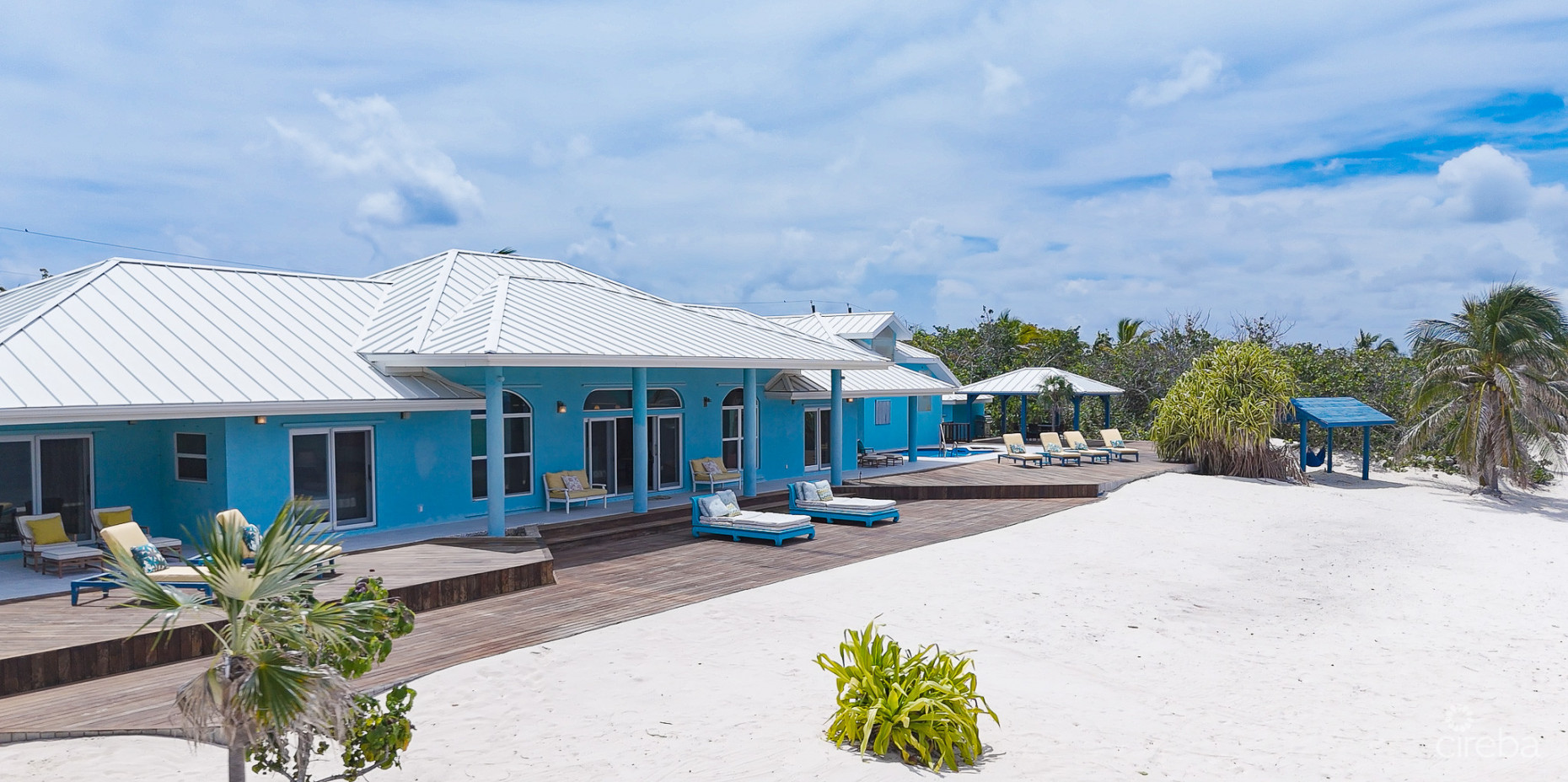 LITTLE CAYMAN BEACHFRONT HOME WITH POOL