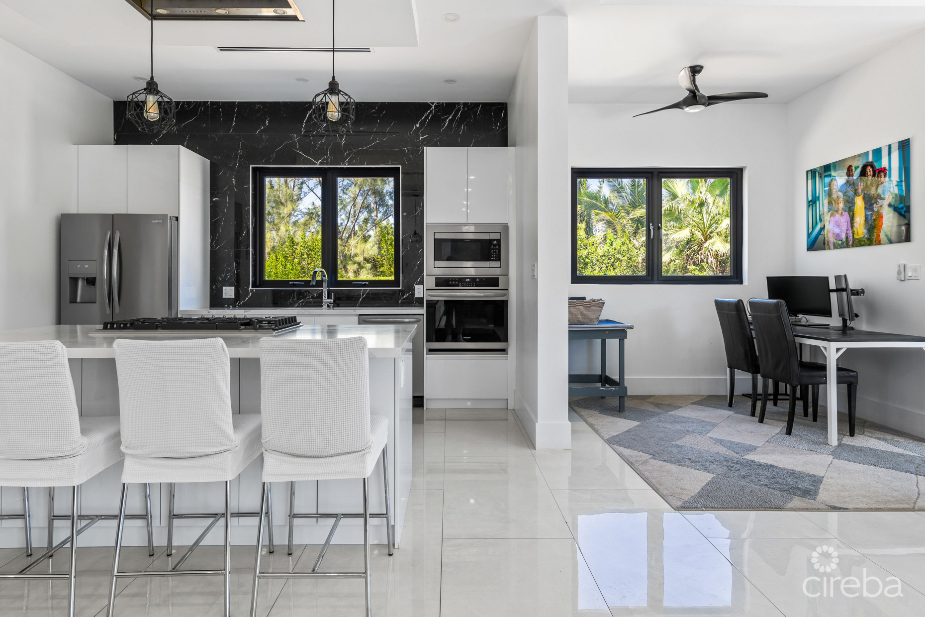 48 HAVEN CIRCLE - MODERN SINGLE FAMILY HOME