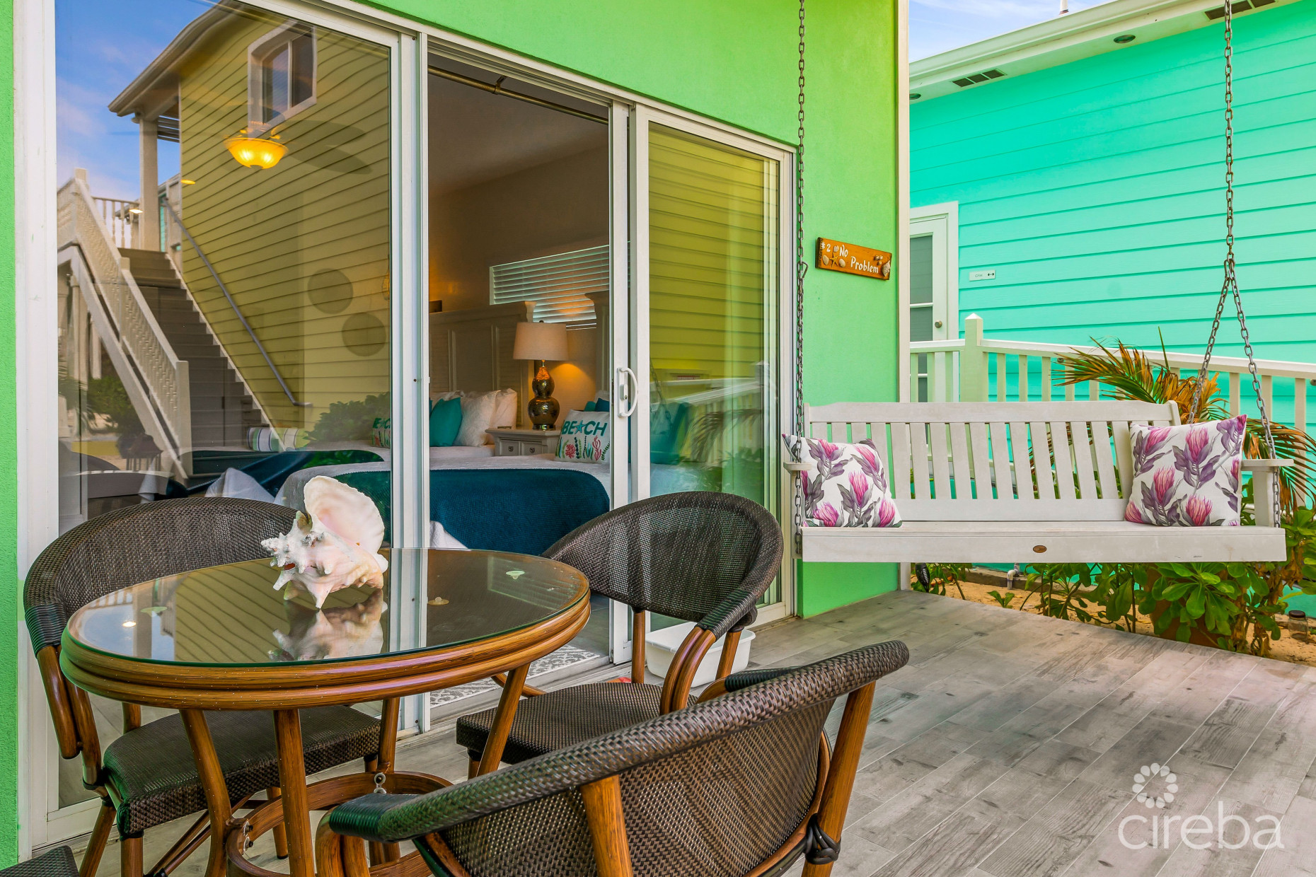 THE COTTAGES IN EAST END ~ BOUTIQUE HOTEL