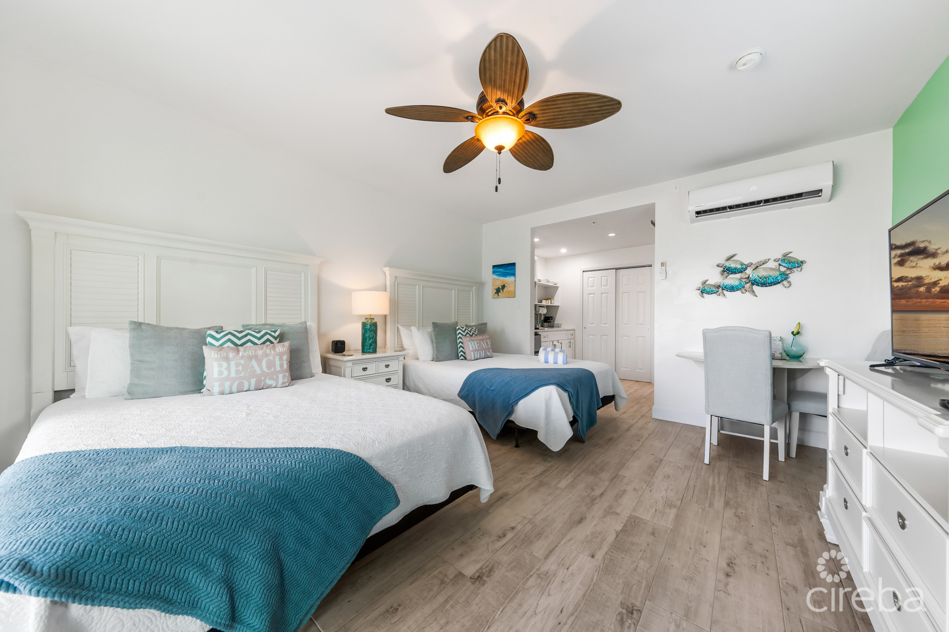 THE COTTAGES IN EAST END ~ BOUTIQUE HOTEL