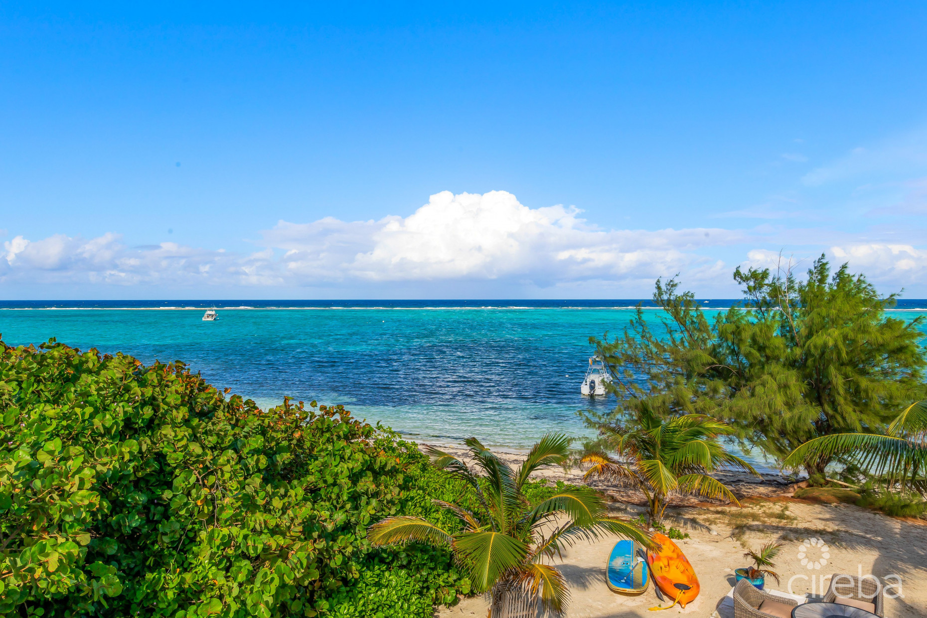 THE COTTAGES IN EAST END ~ BOUTIQUE HOTEL