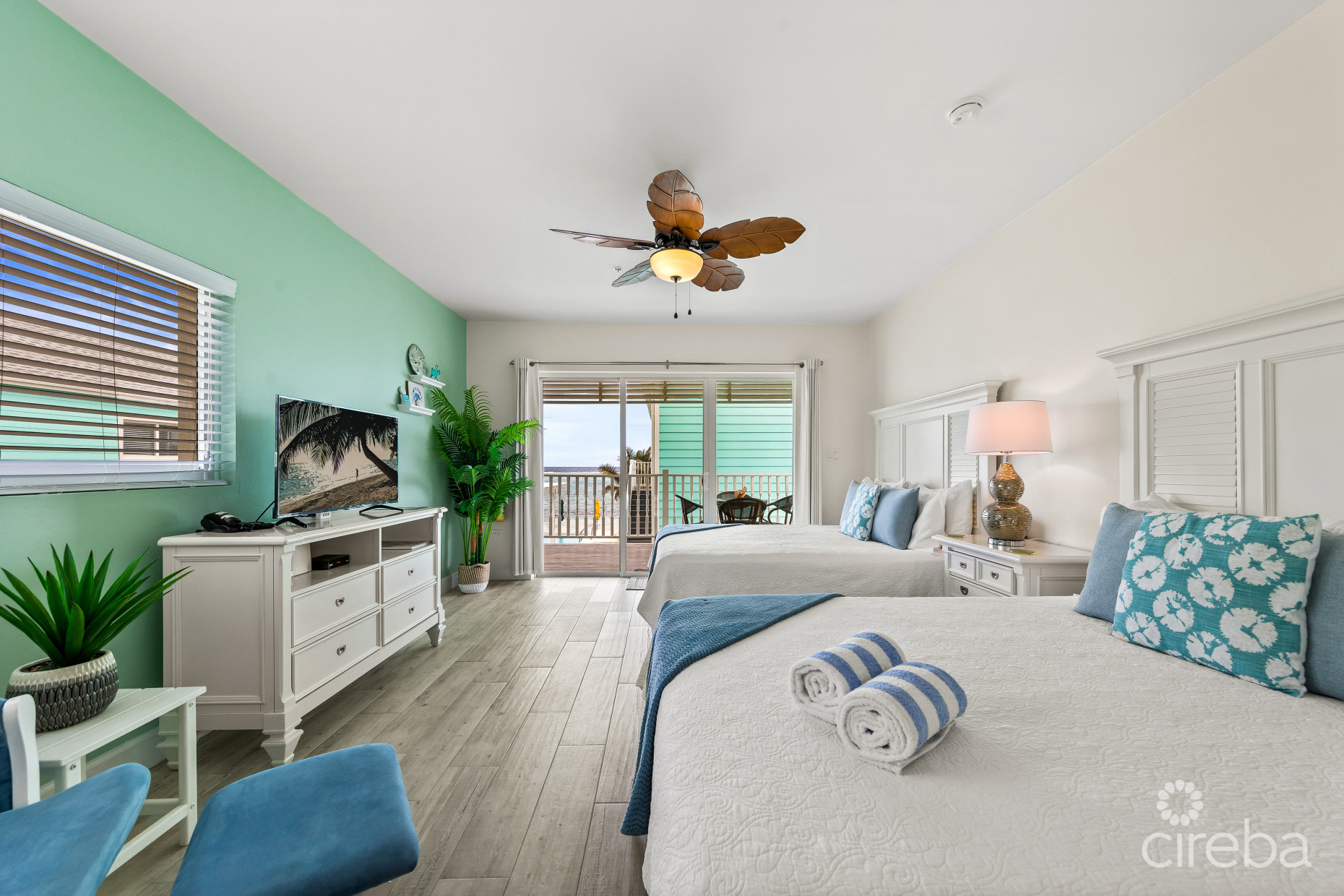 THE COTTAGES IN EAST END ~ BOUTIQUE HOTEL