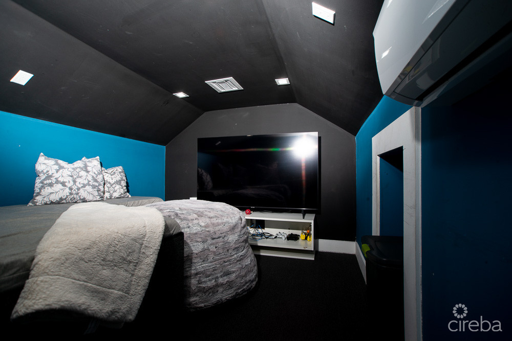 PATRICKS ISLAND WATERFRONT HOME ON CORNER LOT