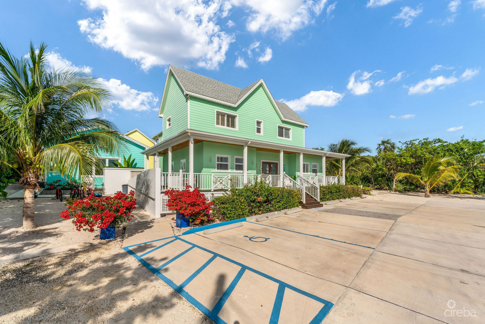 THE COTTAGES IN EAST END ~ BOUTIQUE HOTEL