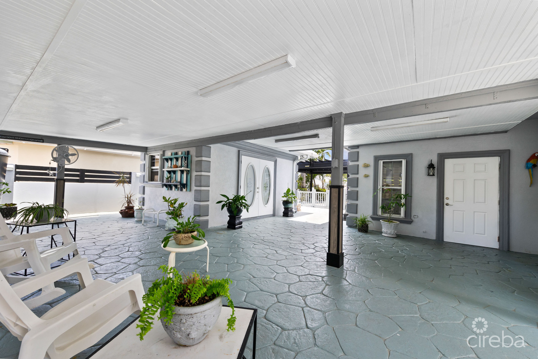 SINGLE FAMILY GEM IN NORTH SOUND ESTATES