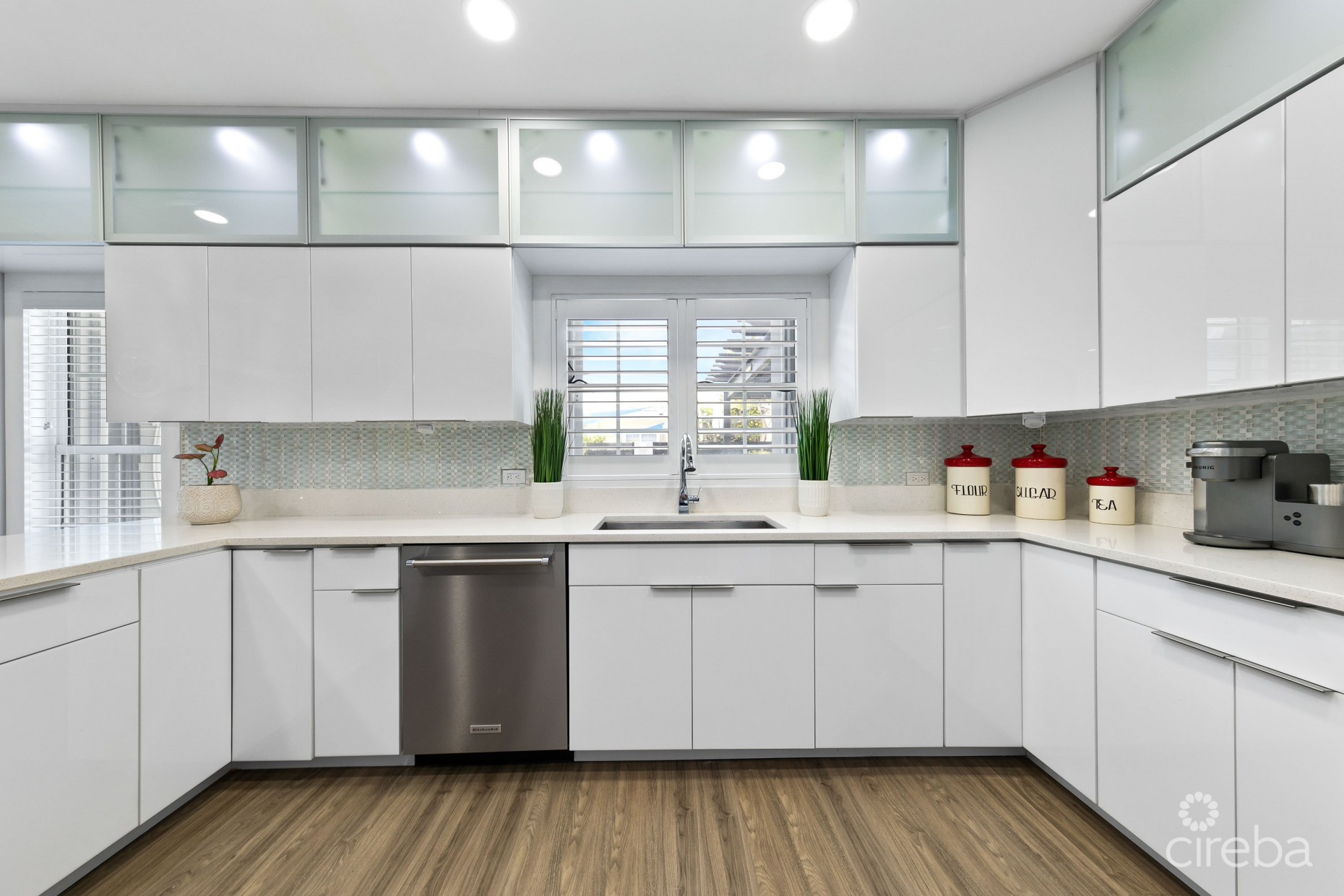 SINGLE FAMILY GEM IN NORTH SOUND ESTATES