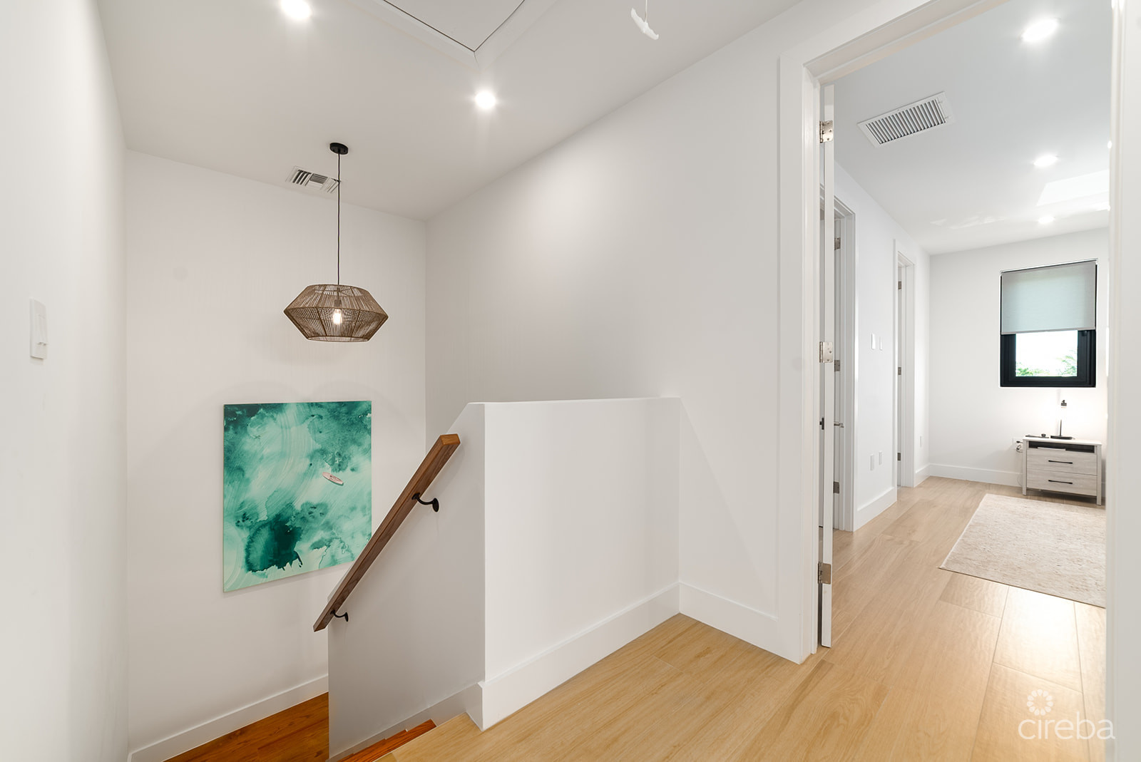 SOUTH SOUND NUSA VILLAS BEAUTIFUL HOME WITH POOL