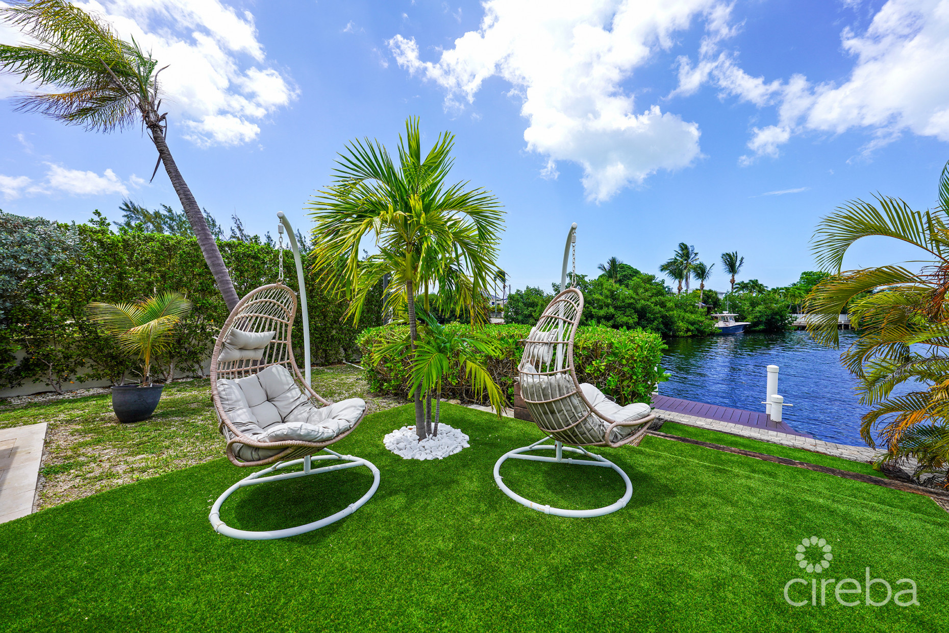 GOVERNORS HARBOUR ESTATE HOME