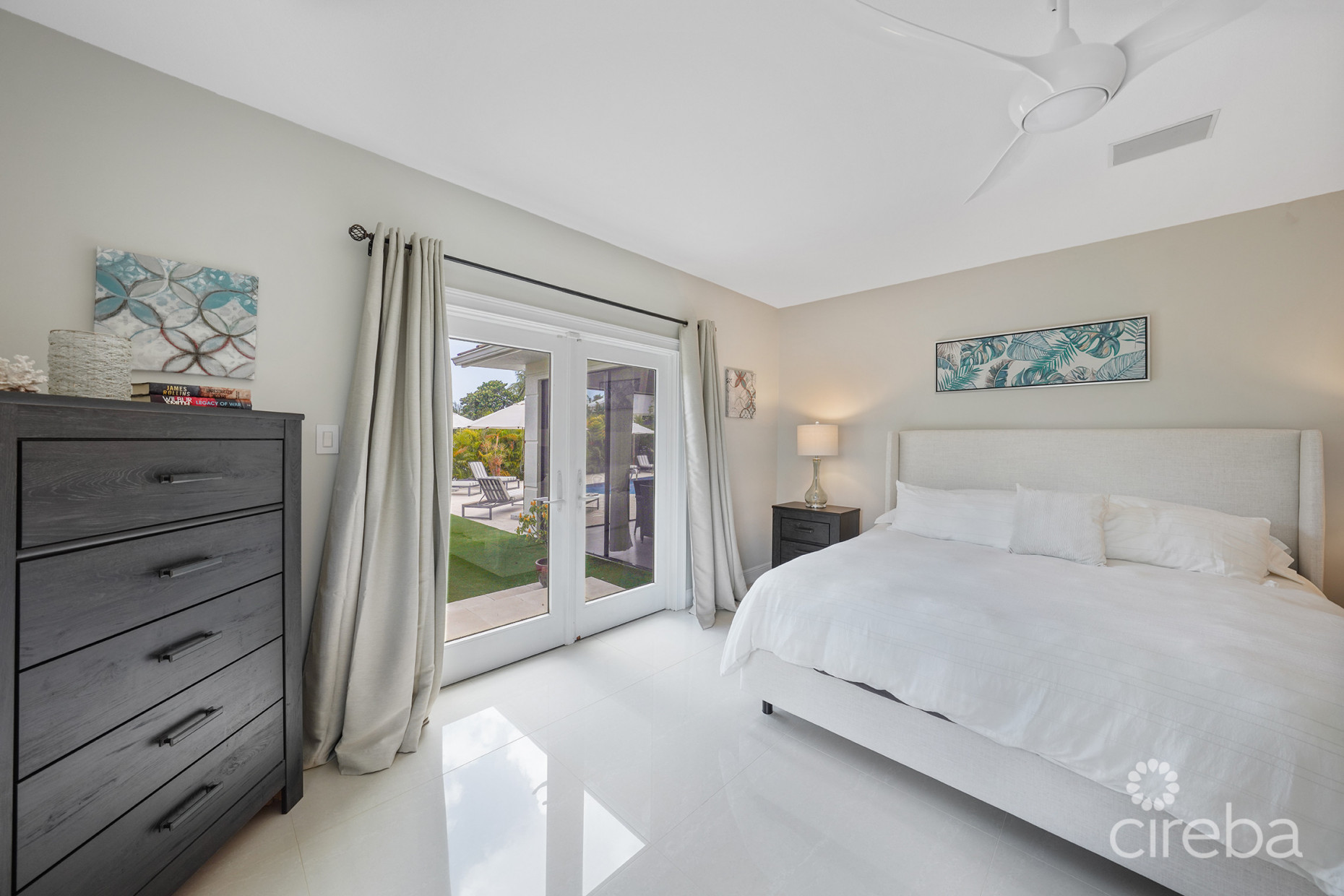 GOVERNORS HARBOUR ESTATE HOME