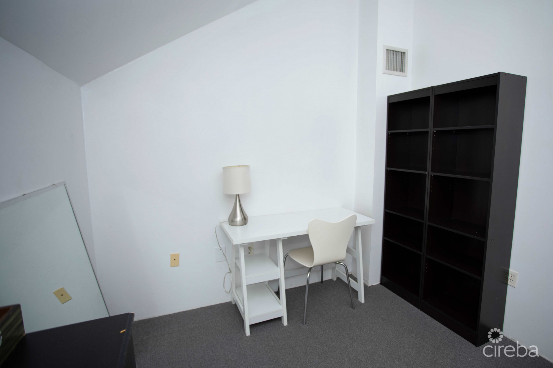 MUST SEE PLEASANT PALMS 2 BEDROOM