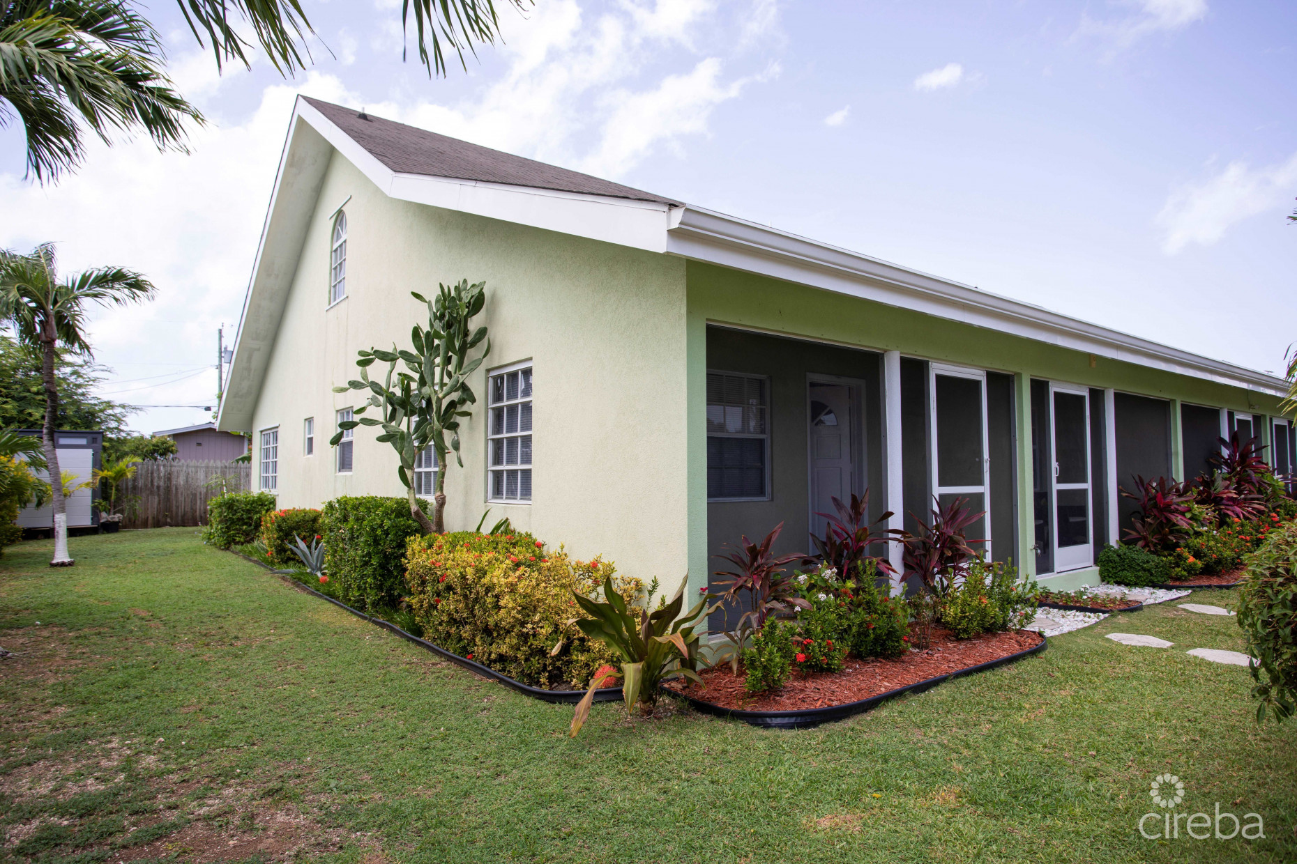 MUST SEE PLEASANT PALMS 2 BEDROOM