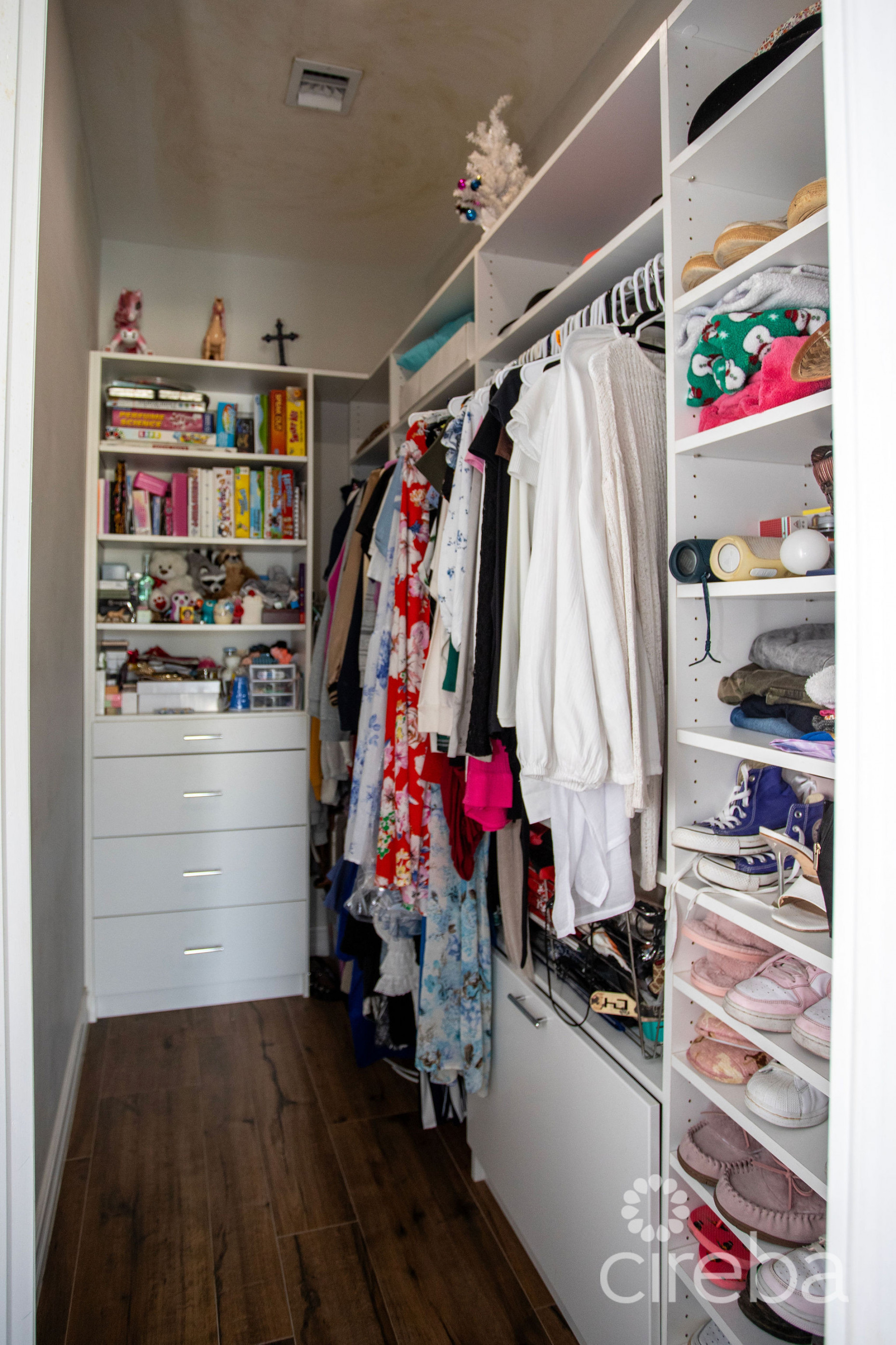 CRYSTAL HARBOUR LUXURY 5BR/5.5BA CANAL FRONT HOME