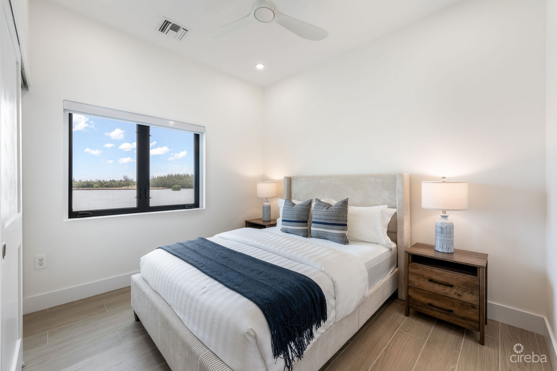 AUBURN BAY 3, CANAL FRONT HOME