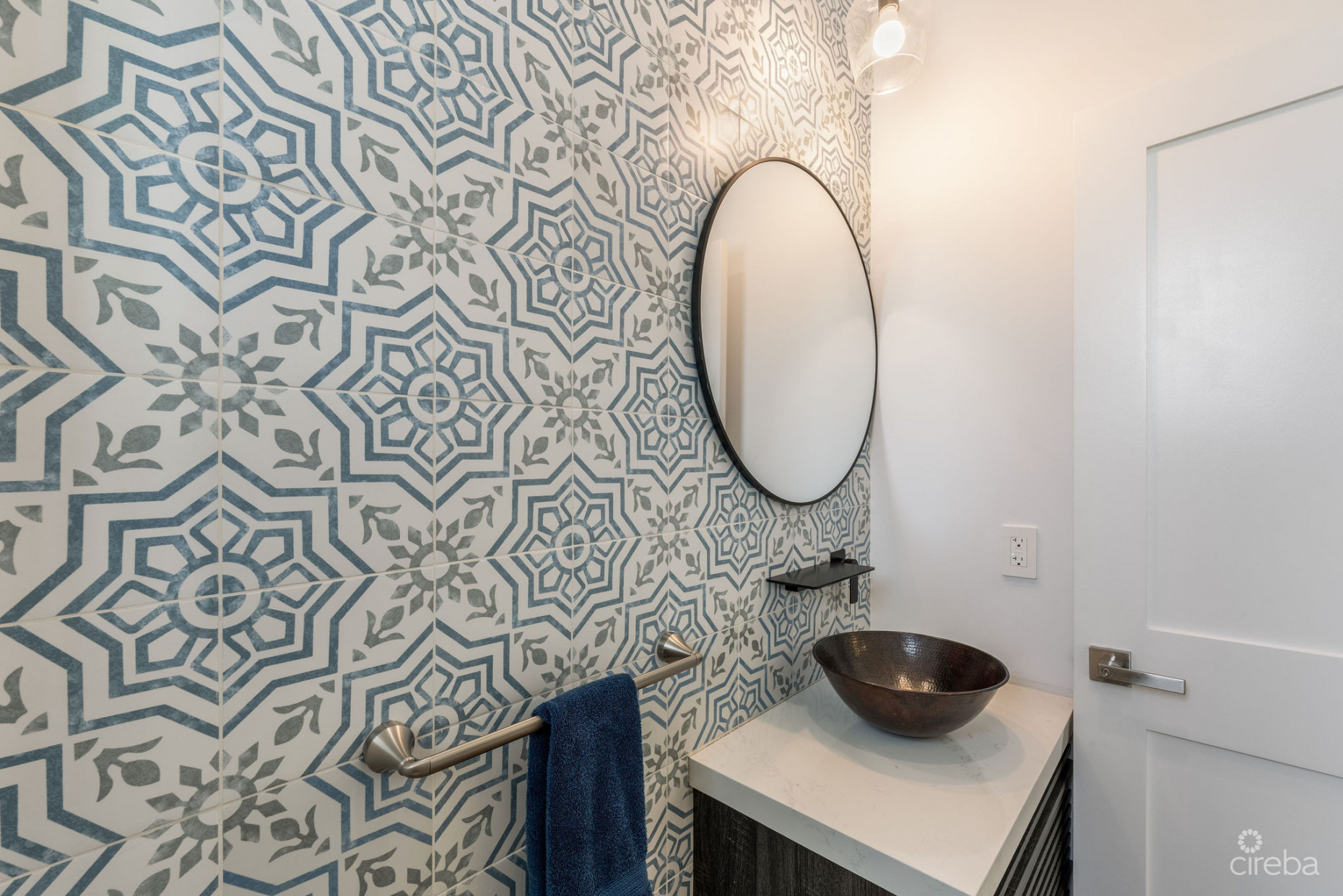 AUBURN BAY 3, CANAL FRONT HOME