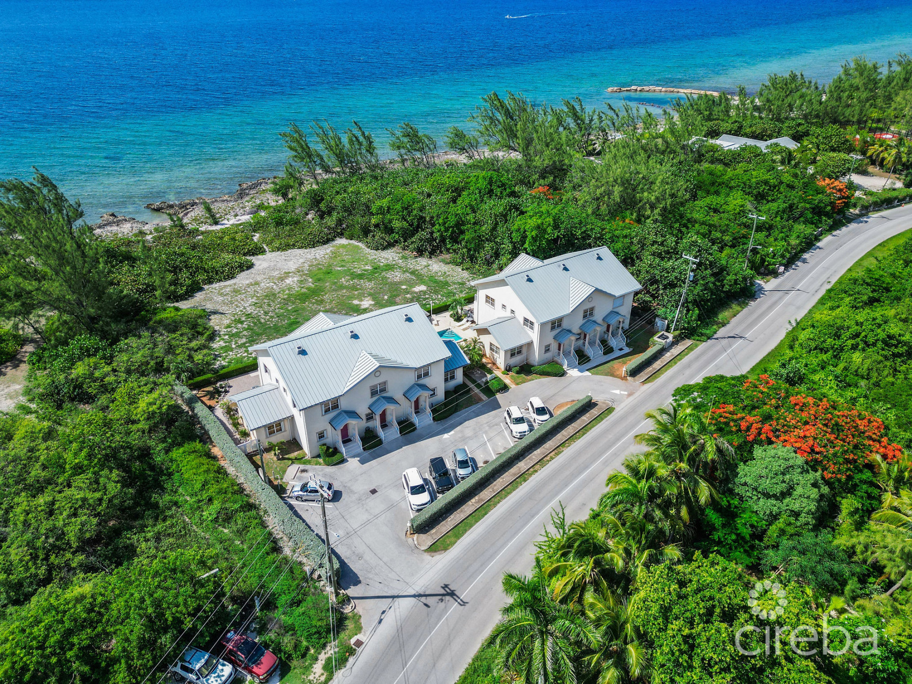 PARADISE POINT | 3-BED, 2.5-BATH OCEANFRONT TOWNHOUSE | WEST BAY