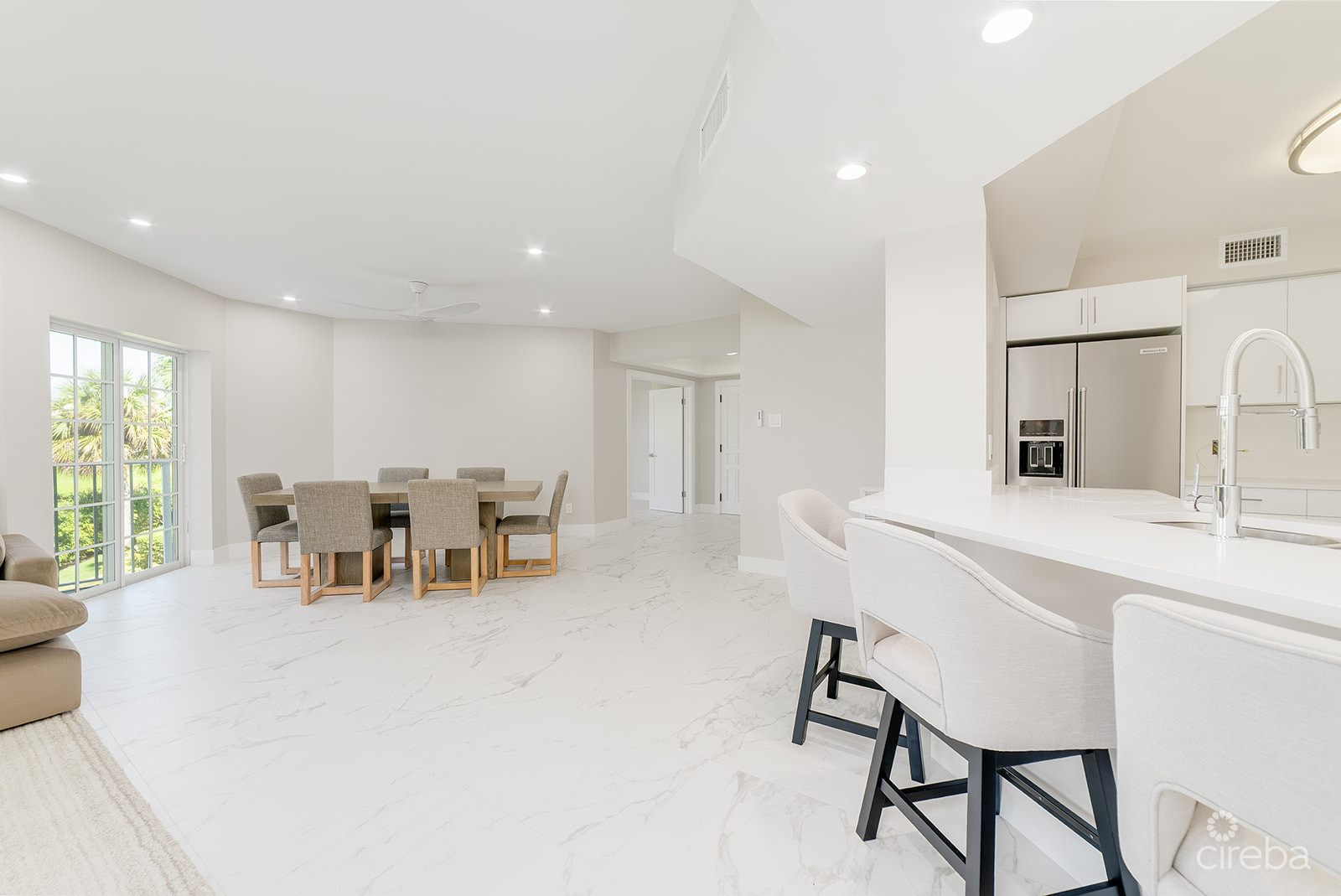 BRITANNIA LIONS COURT #324 - ELEGANT 3-BEDROOM CORNER UNIT | 2,100 SQFT | GOLF COURSE VIEWS