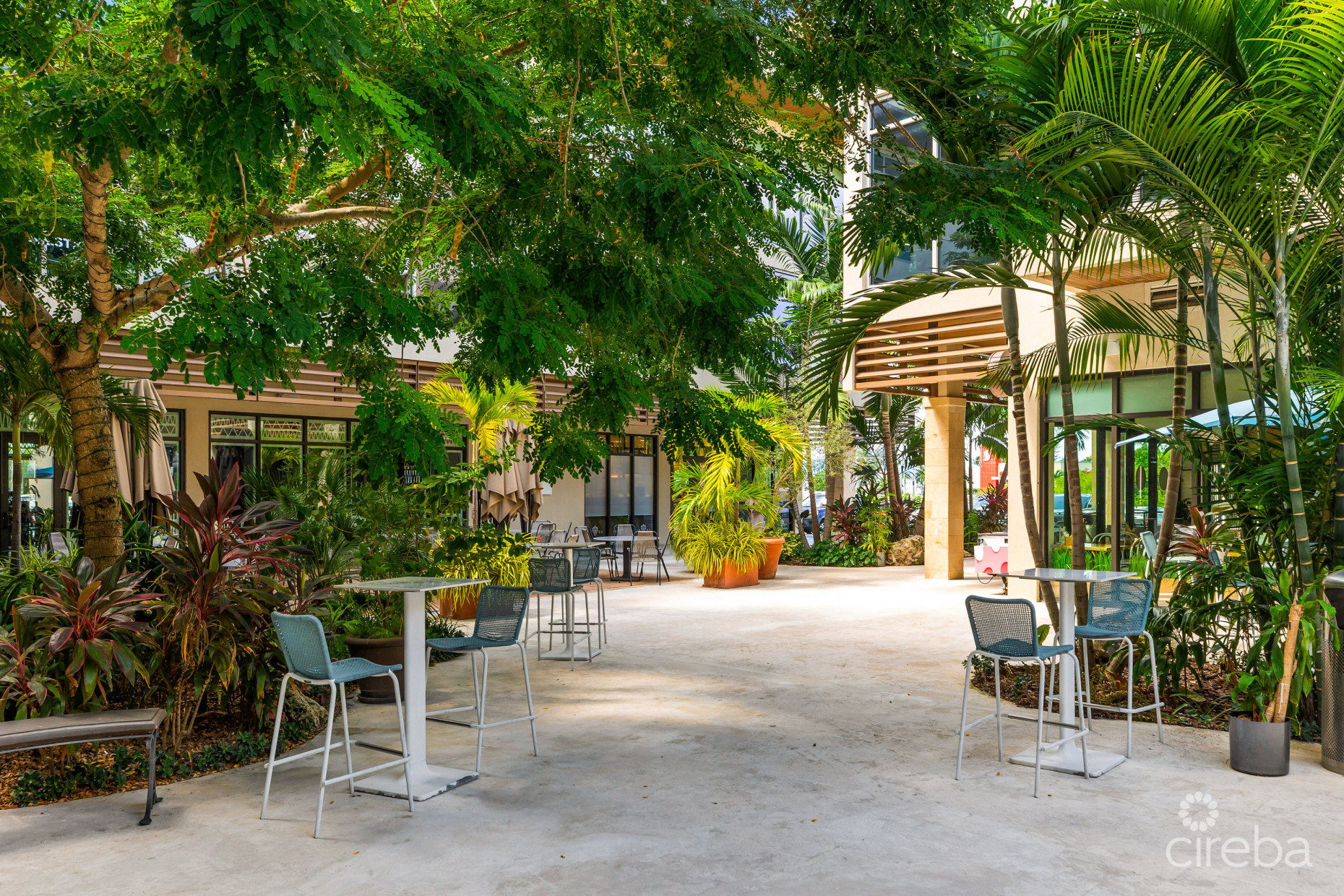 HARBOUR WALK TURNKEY BOUTIQUE CONDO