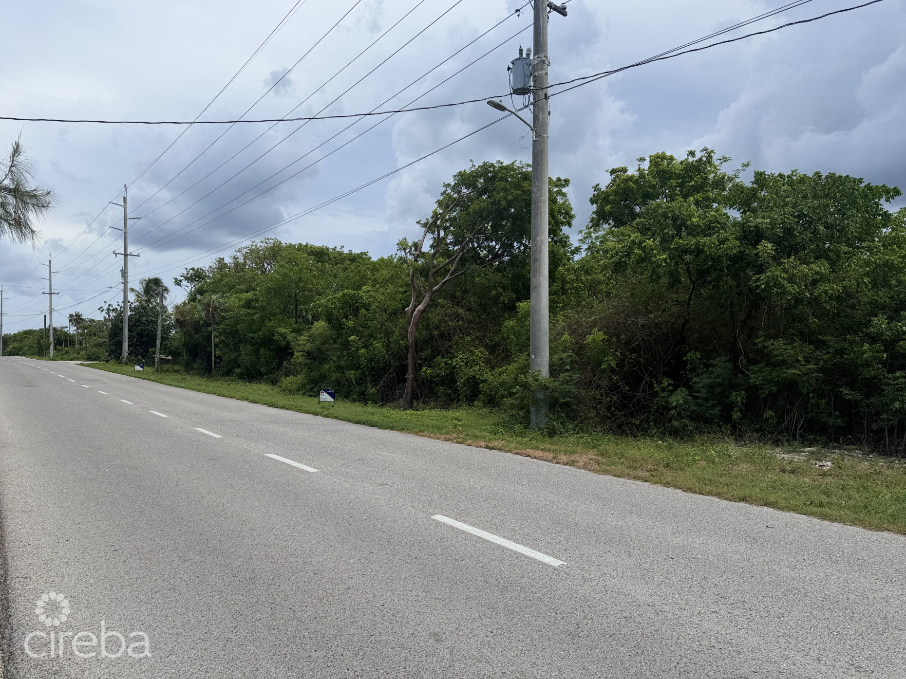 RUM POINT DRIVE LARGE LOT 30