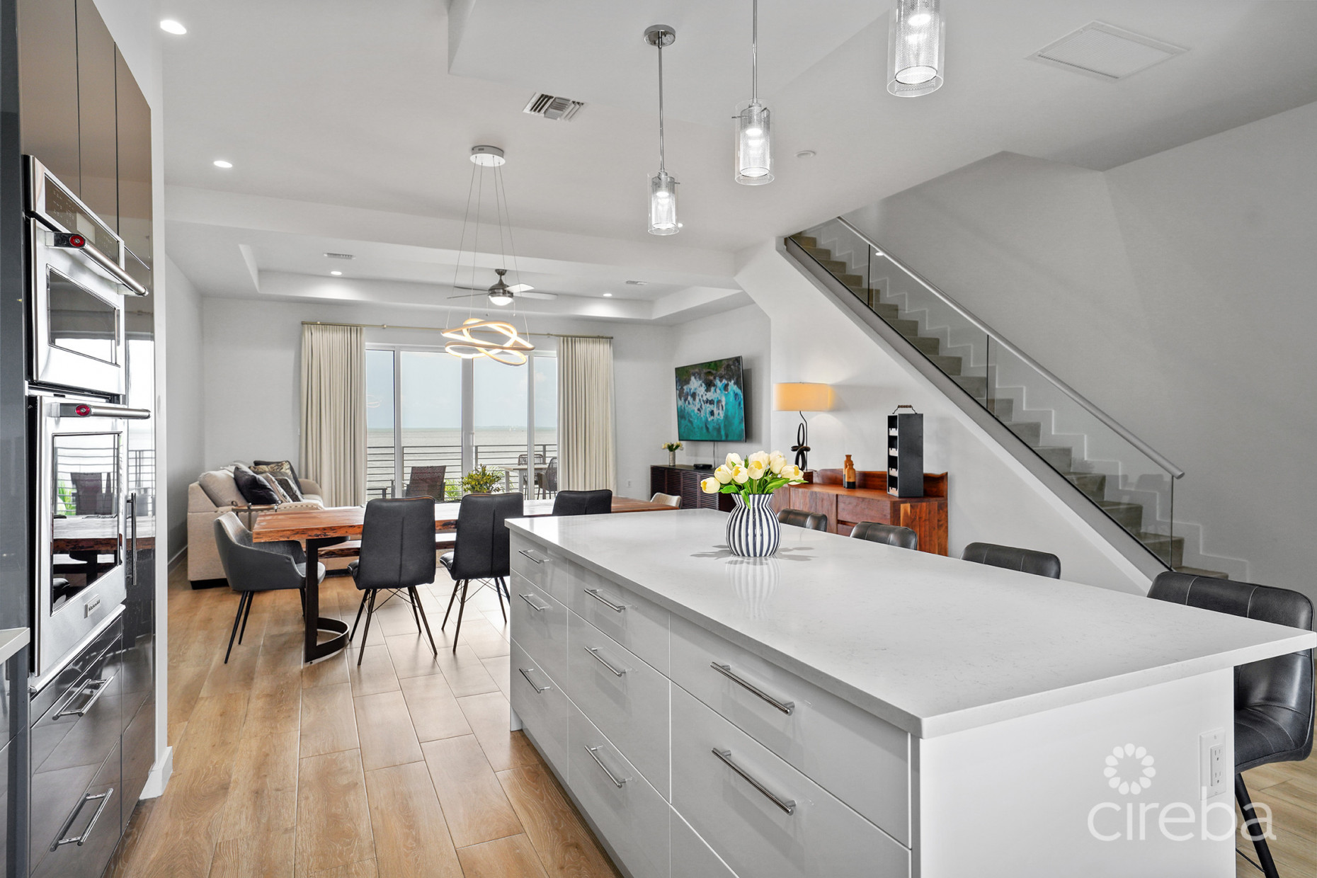 OCEAN CREST #21, GEORGE TOWN WATERFRONT