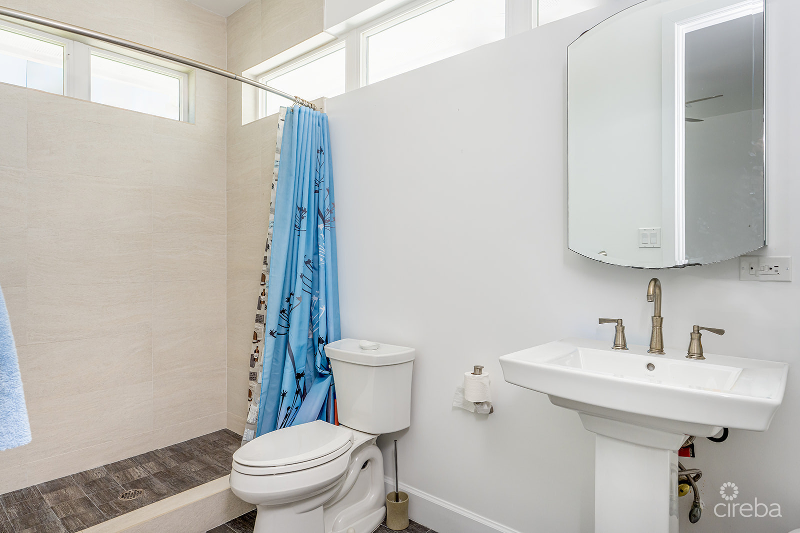 BIMINI DR - EXECUTIVE CANAL FRONT HOME IN GRAND HARBOUR