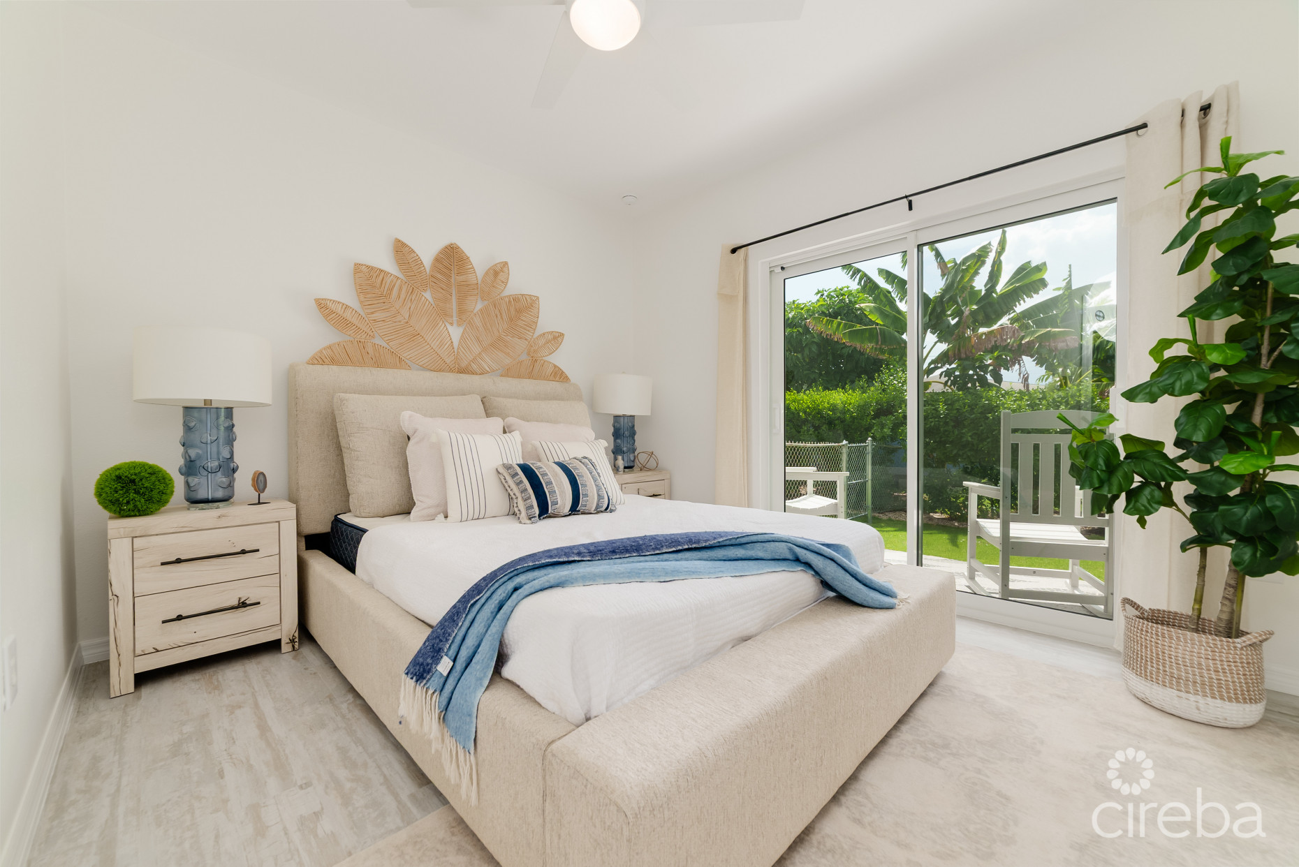 SANDSCAPE RESIDENCES #33