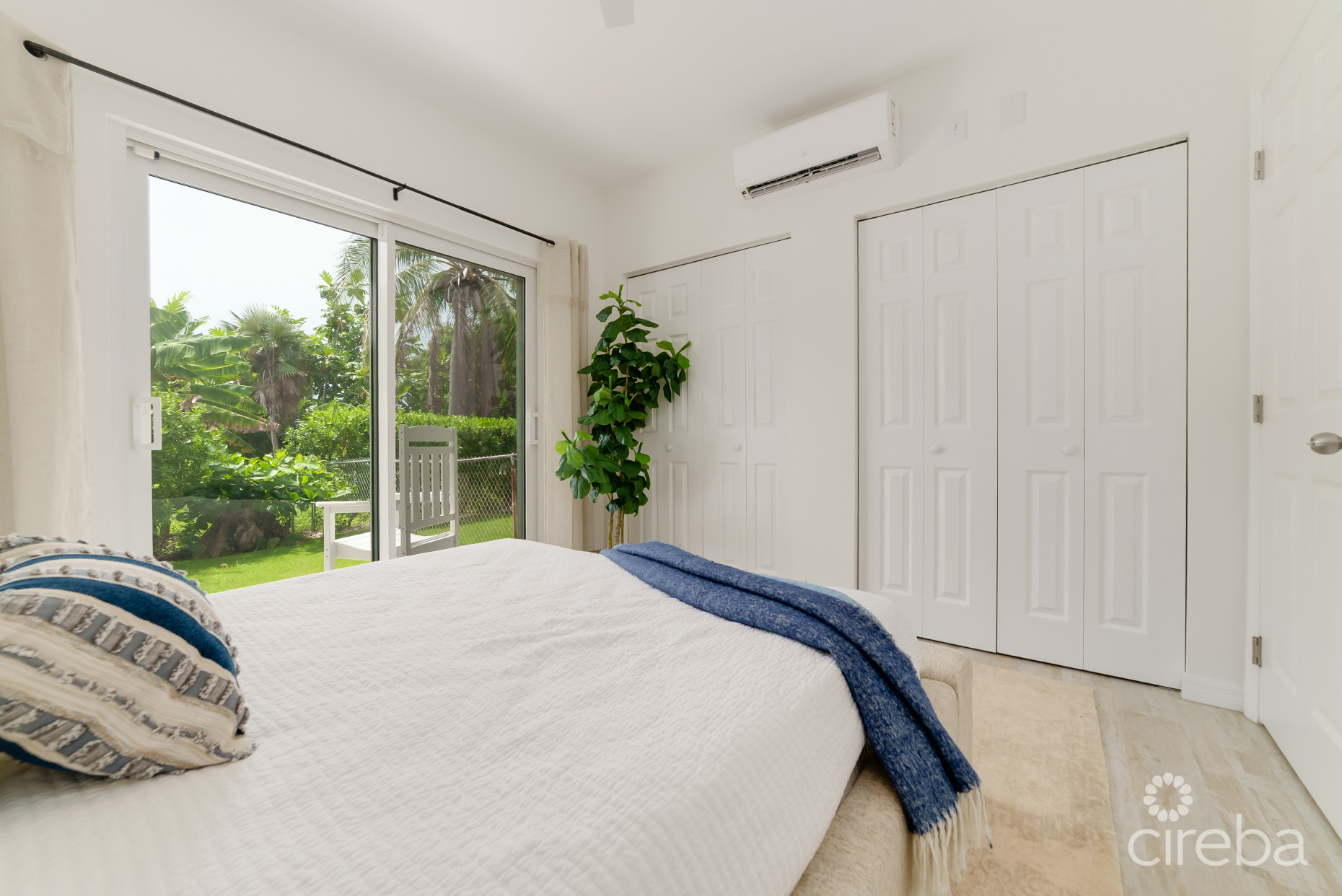 SANDSCAPE RESIDENCES #33