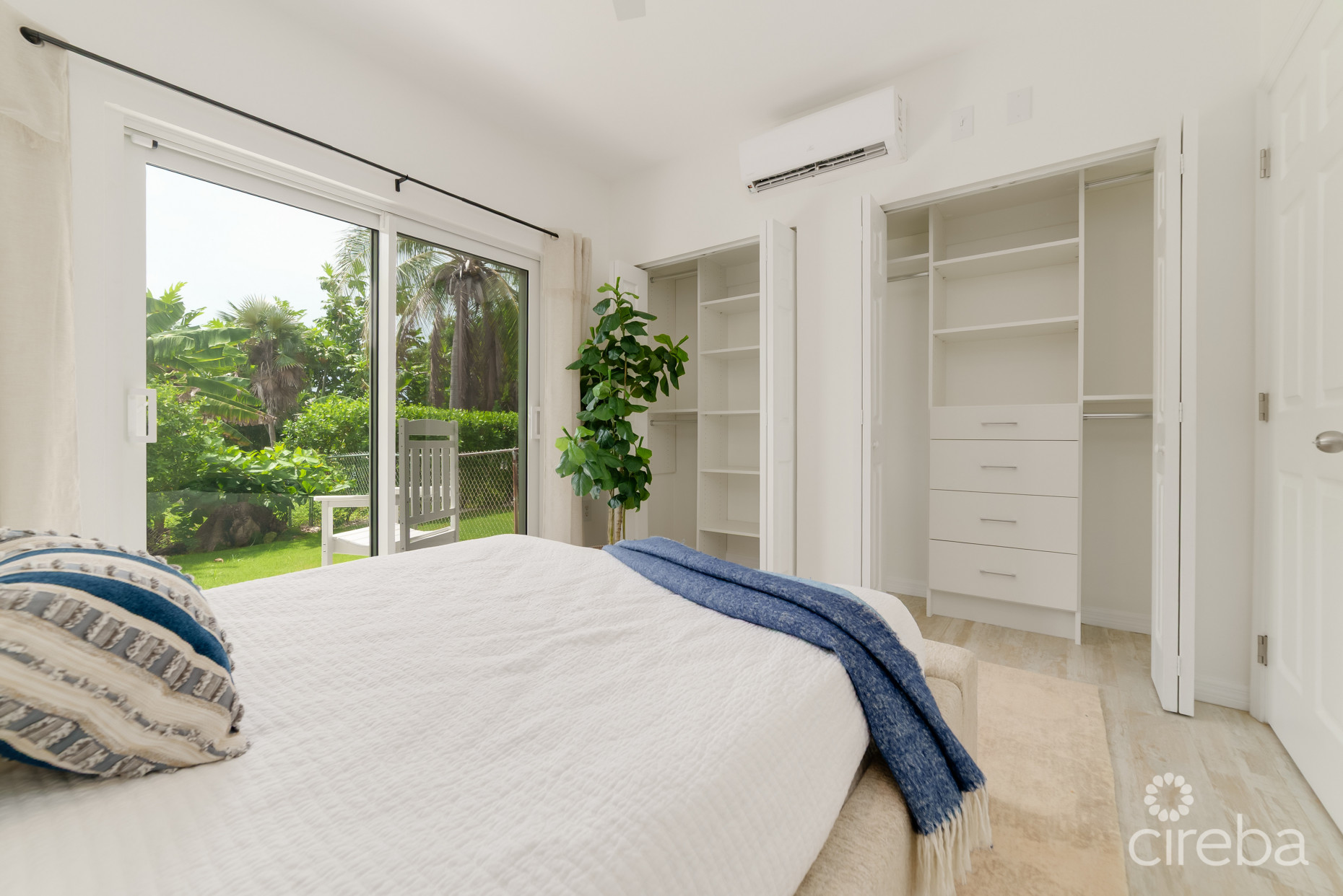 SANDSCAPE RESIDENCES #33