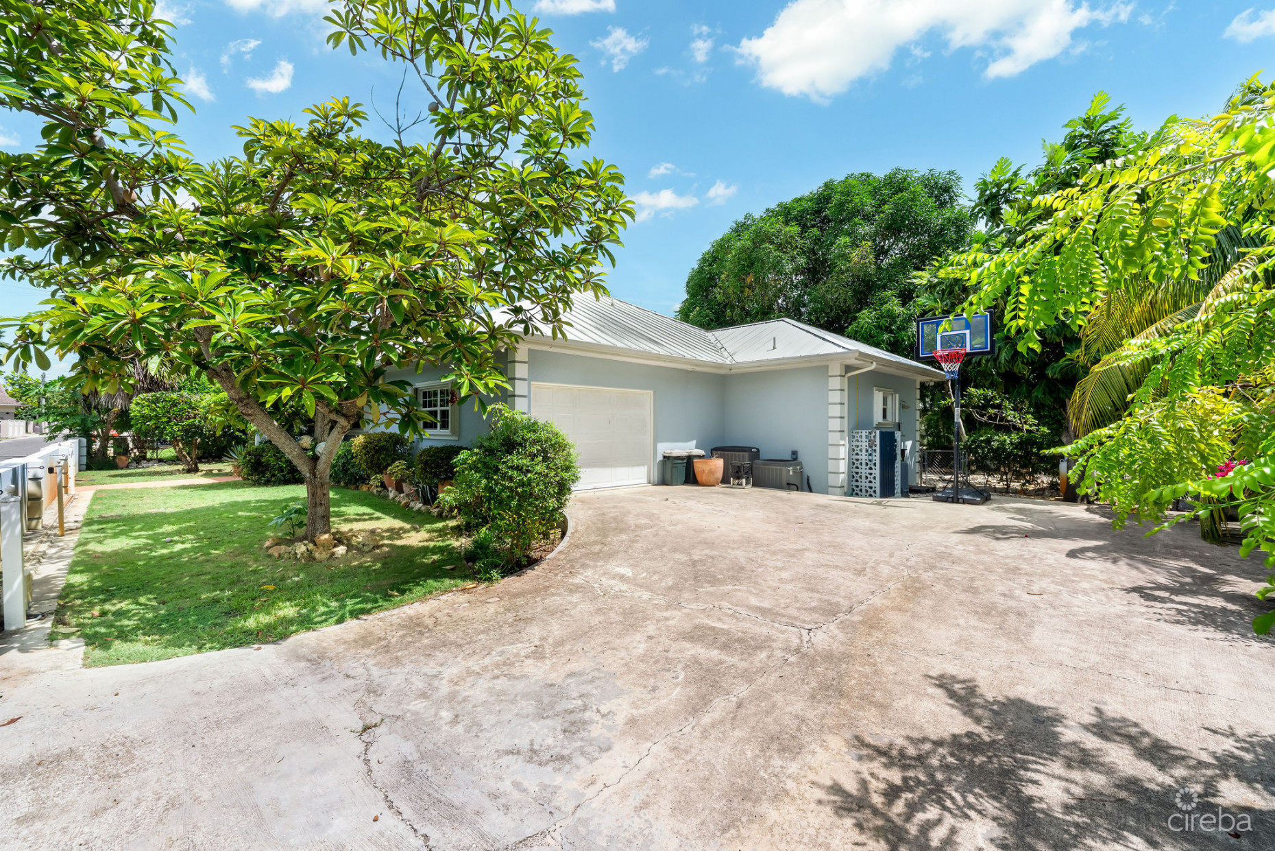 MULBERRY DRIVE 35, SOUTH SOUND HOME