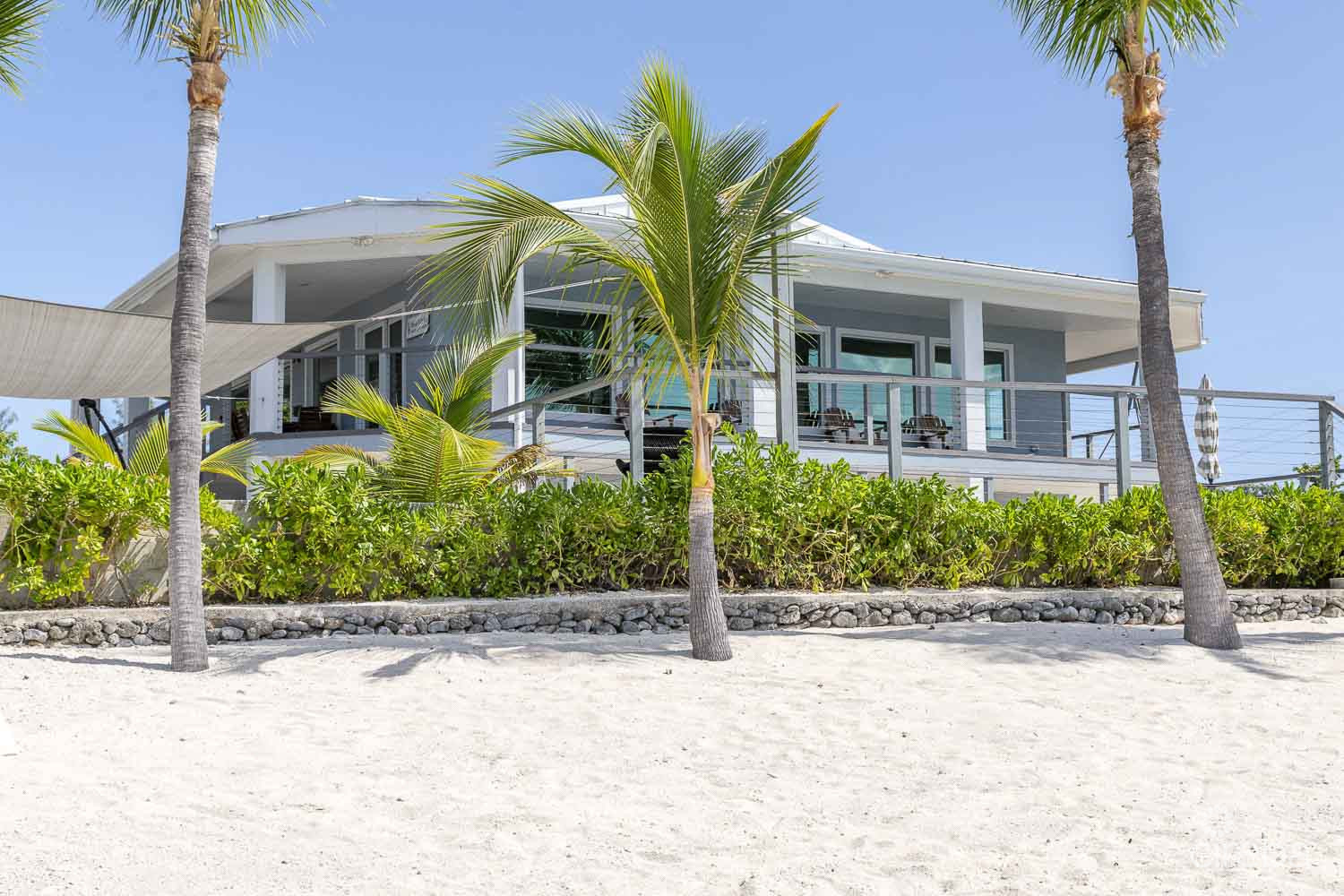 A WAVE FROM IT ALL - FULLY RENO'D 4 BED OCEANFRONT