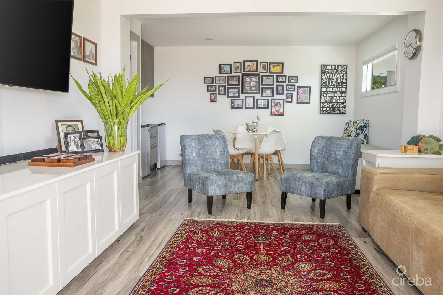 A WAVE FROM IT ALL - FULLY RENO'D 4 BED OCEANFRONT