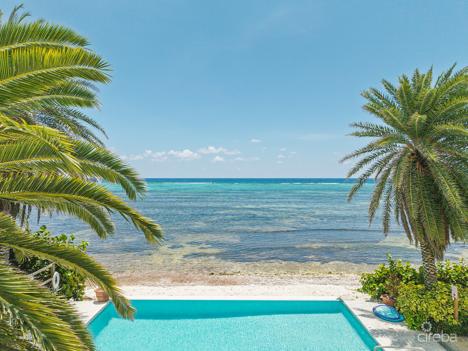 THE BLUE HOUSE - WATERFRONT HOME SOUTH SOUND ROAD