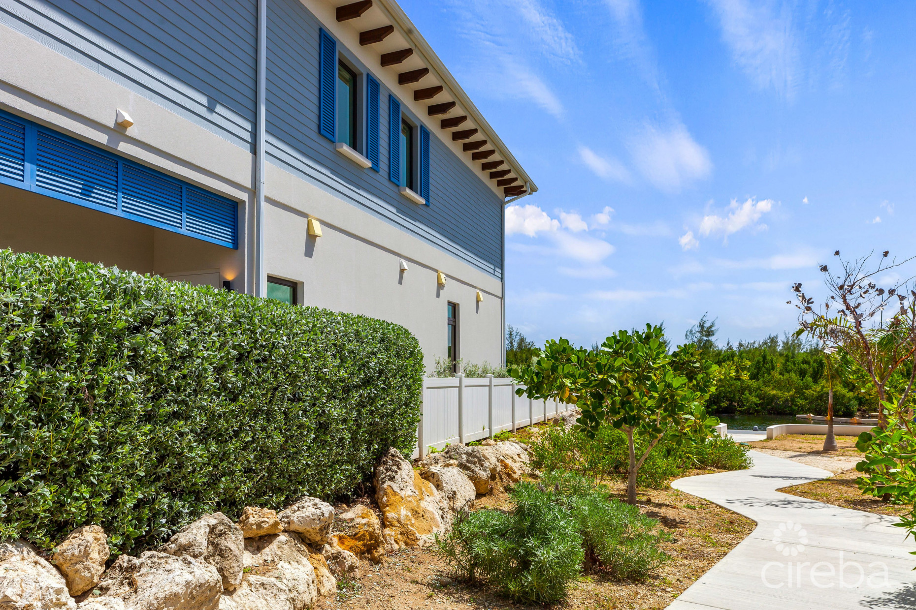 OLEA 112,  CANAL FRONT 4 BED DUPLEX