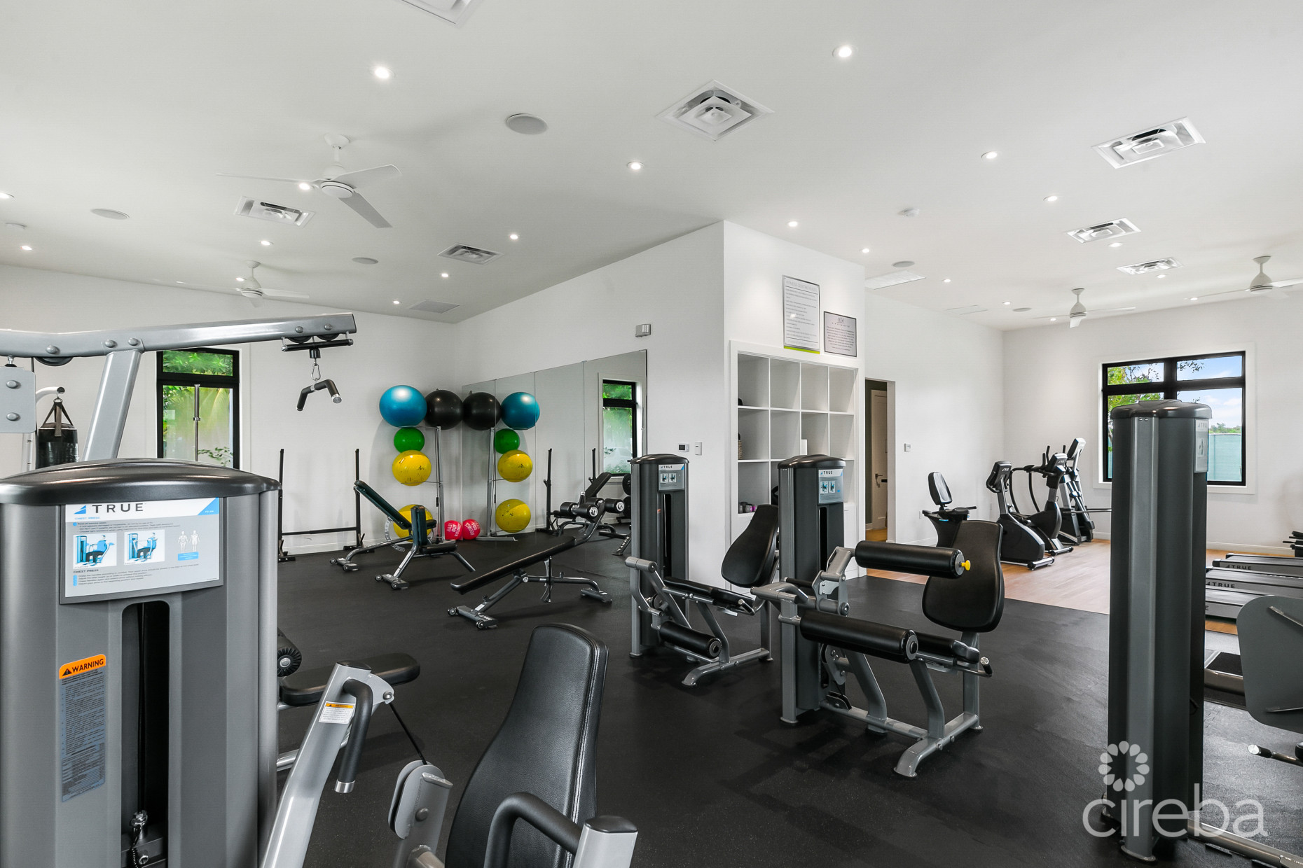 OLEA 106, CANAL FRONT 3 BED DUPLEX