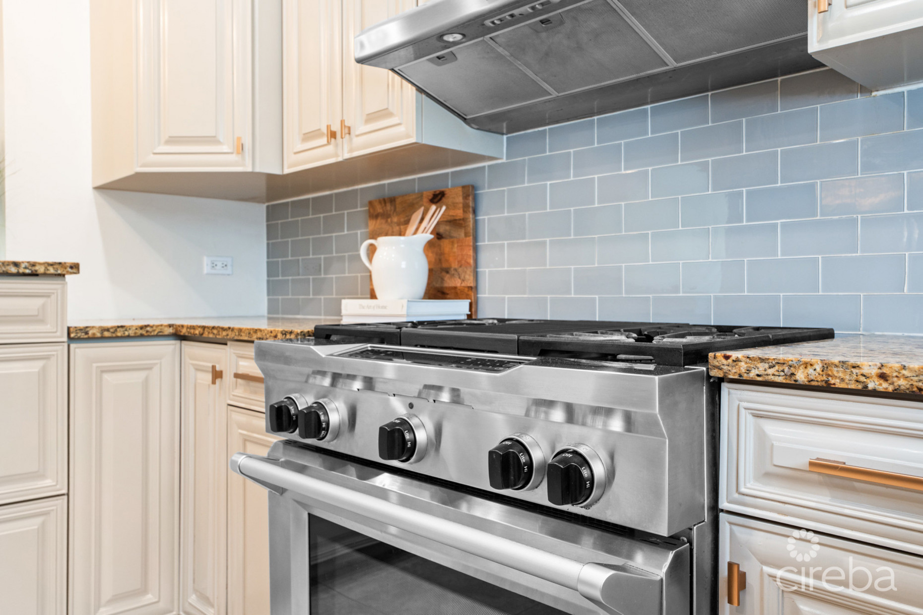 ORCHID HEIGHTS 32, MIDSUMMER DRIVE HOME