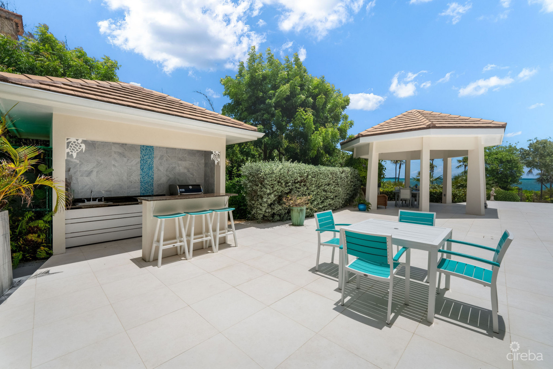 CHIARO DI LUNA, A LUXURY OCEAN FRONT ESTATE IN VISTA DEL MAR